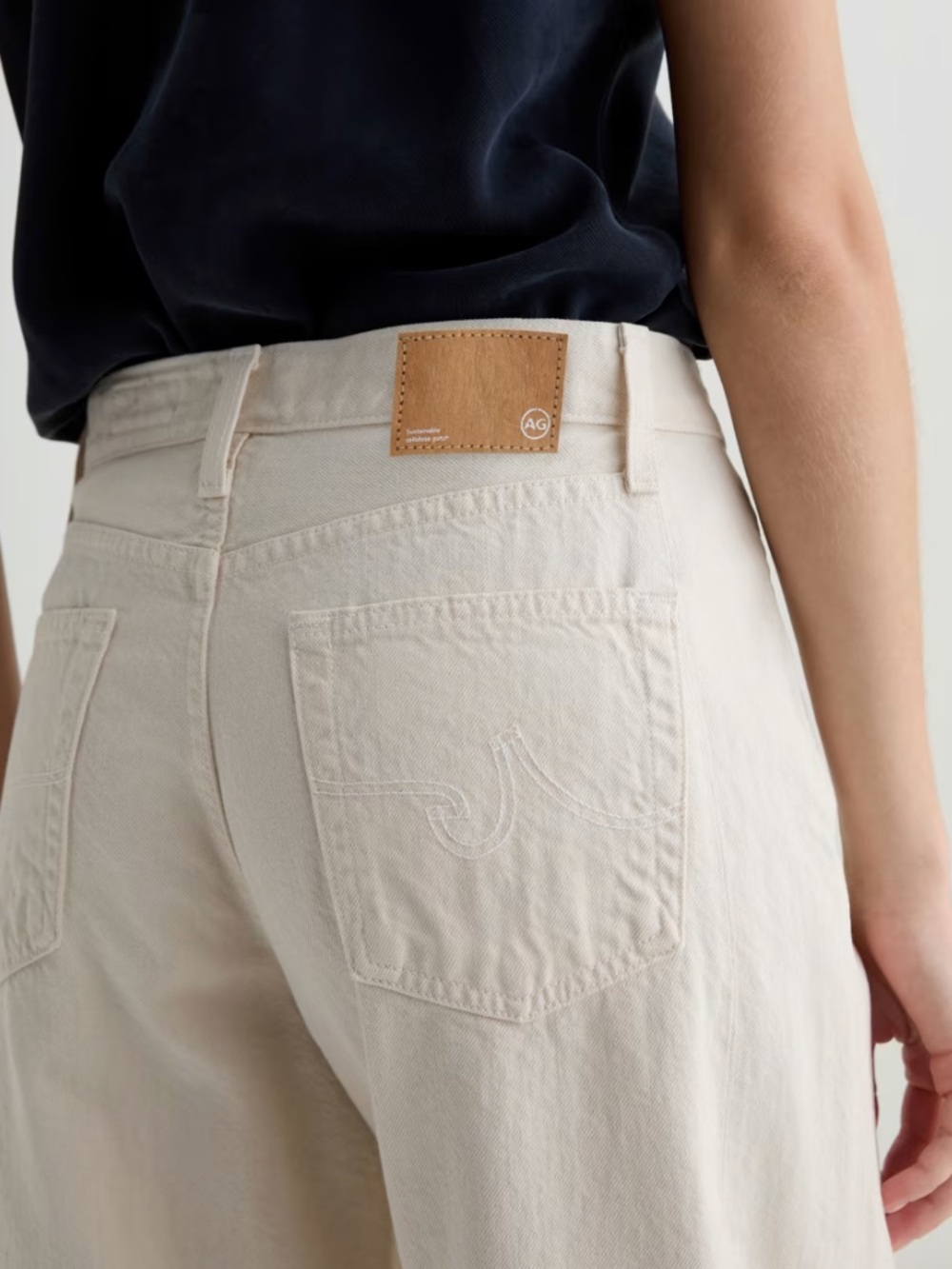 AG Hattie High Rise Crop Barrel Jeans in Opal Stone 29 - Picture 5 of 15